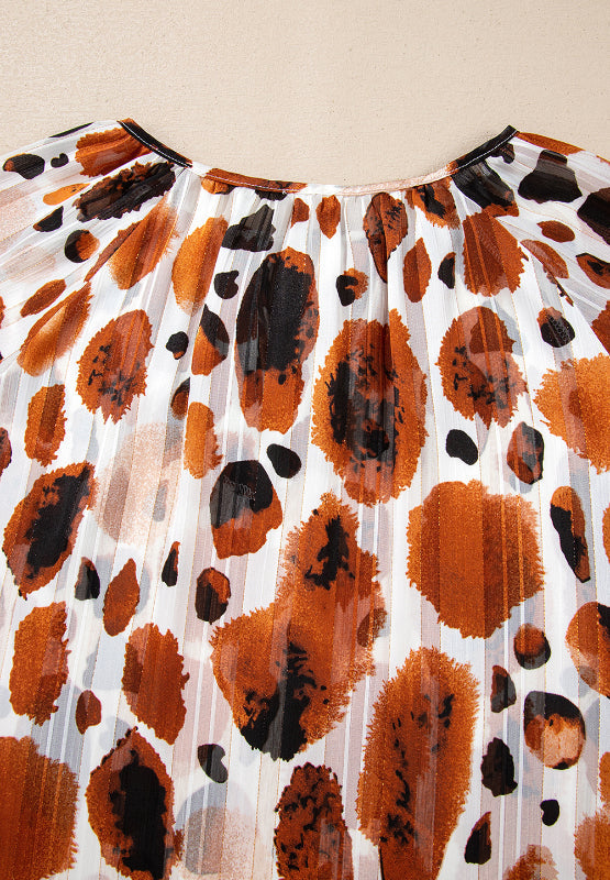 Classic Vintage Blouse with a Flattering Fit