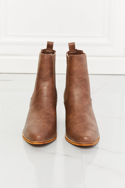 Classic Orthopedic Shoes with Timeless Style
