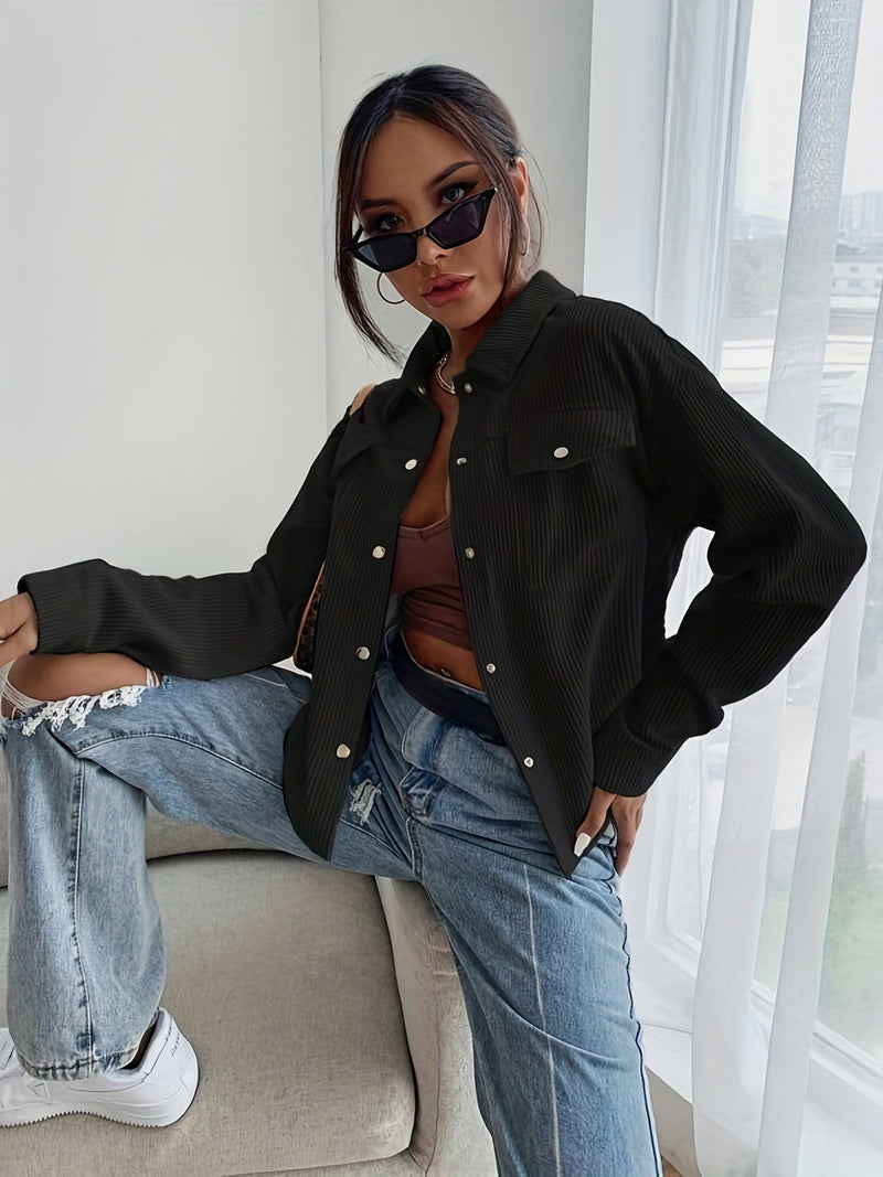 Well Tailored Jacket with a Graceful Silhouette