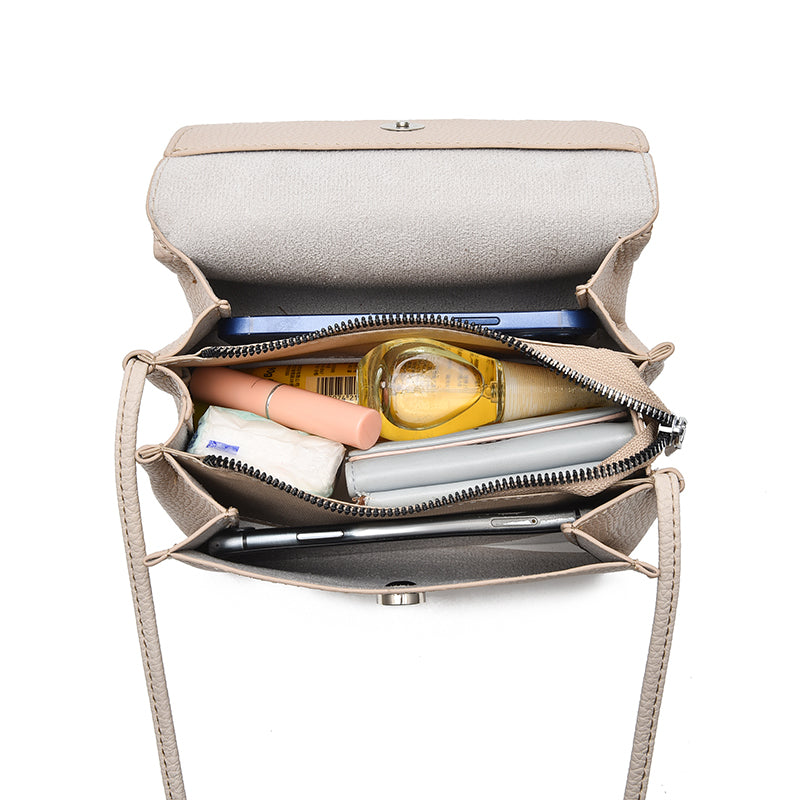 Well Tailored Bag with a Graceful Silhouette