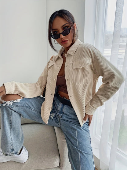 Well Tailored Jacket with a Graceful Silhouette