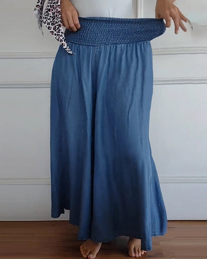 Effortlessly Elegant Pants with a Timeless Design