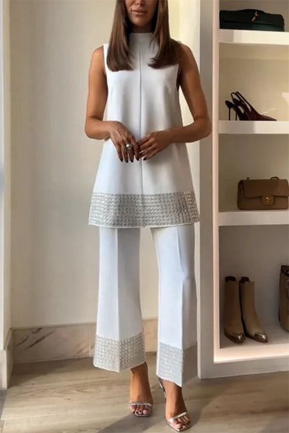 Well Tailored Top with a Graceful Silhouette