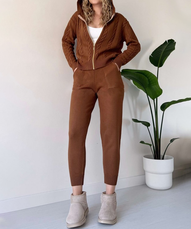 Well Tailored Garment with a Graceful Silhouette