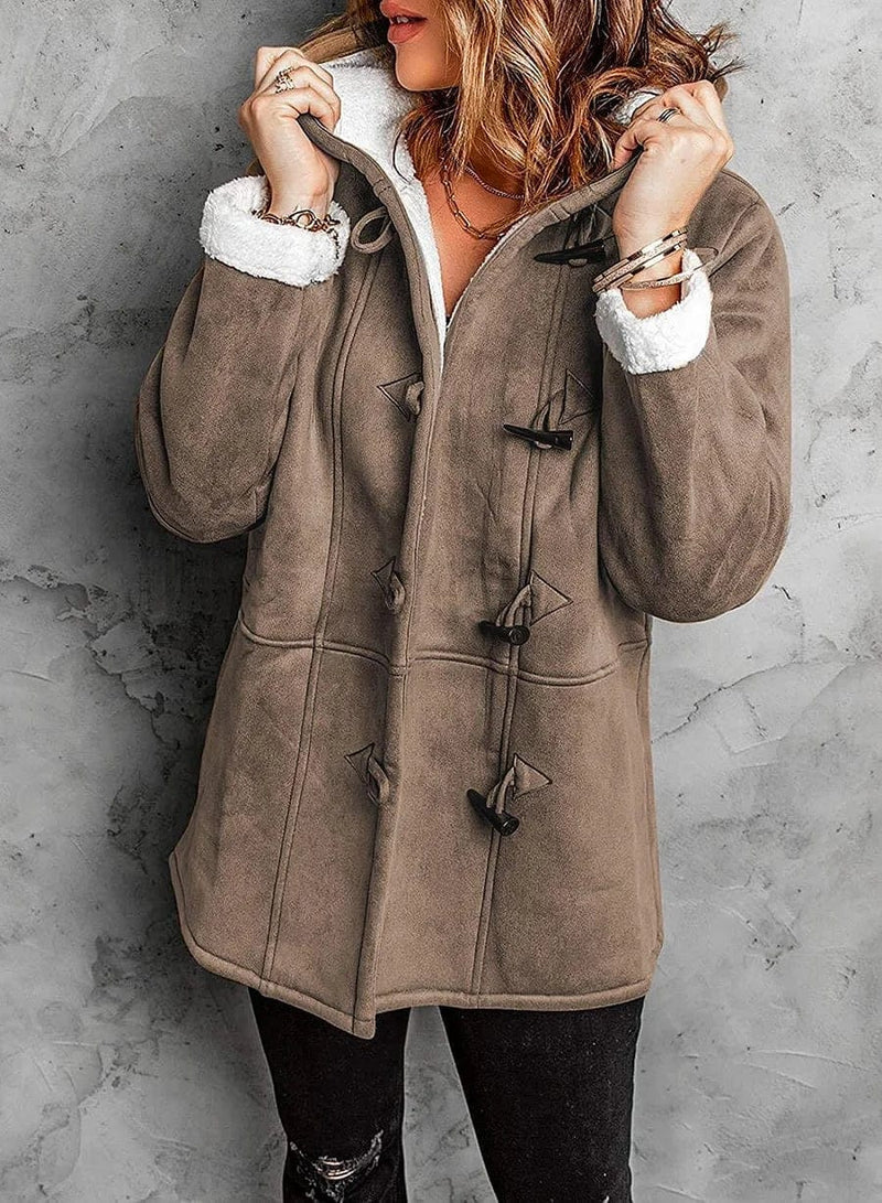 Well Tailored Coat with a Graceful Silhouette