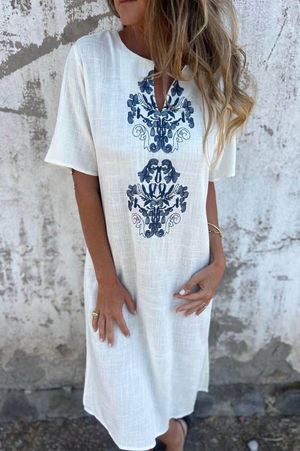 Beautifully Crafted Dress in a Classic Style