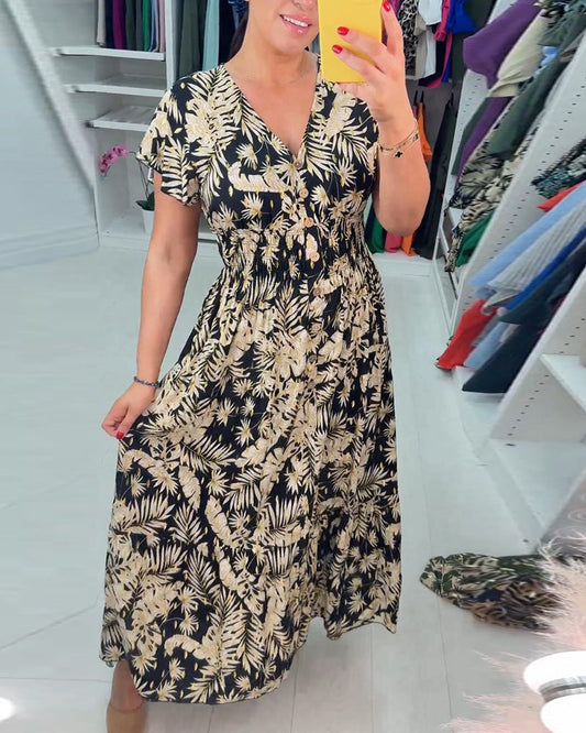 Classic Vintage Dress with a Flattering Fit