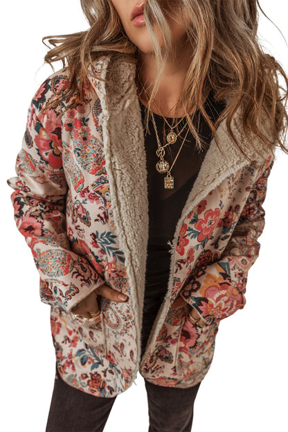 Effortlessly Elegant Jacket with a Timeless Design