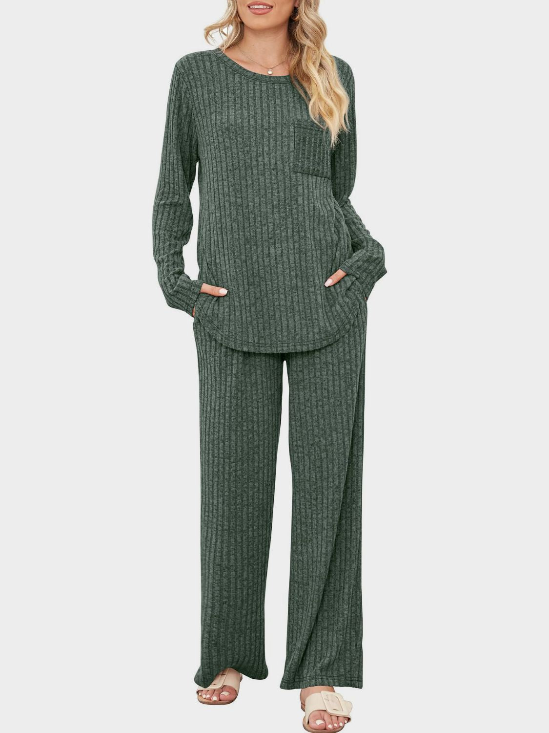 Polished Trousers with an Effortless Classic Look