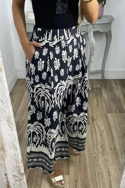 Elegantly Styled Pants for Everyday Wear
