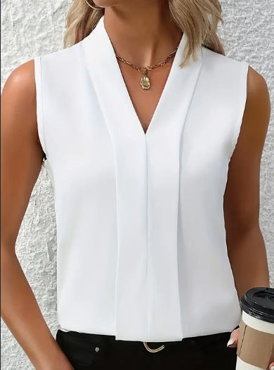 Sophisticated Blouse with a Clean Classic Look