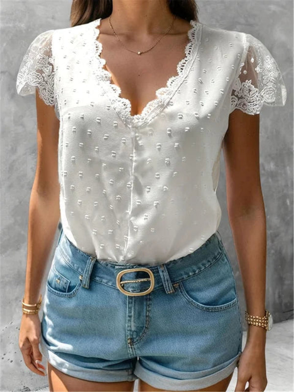 Classic Vintage Blouse with a Flattering Fit