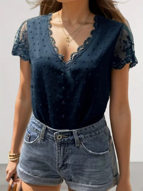 Elegantly Styled Blouse for Everyday Wear