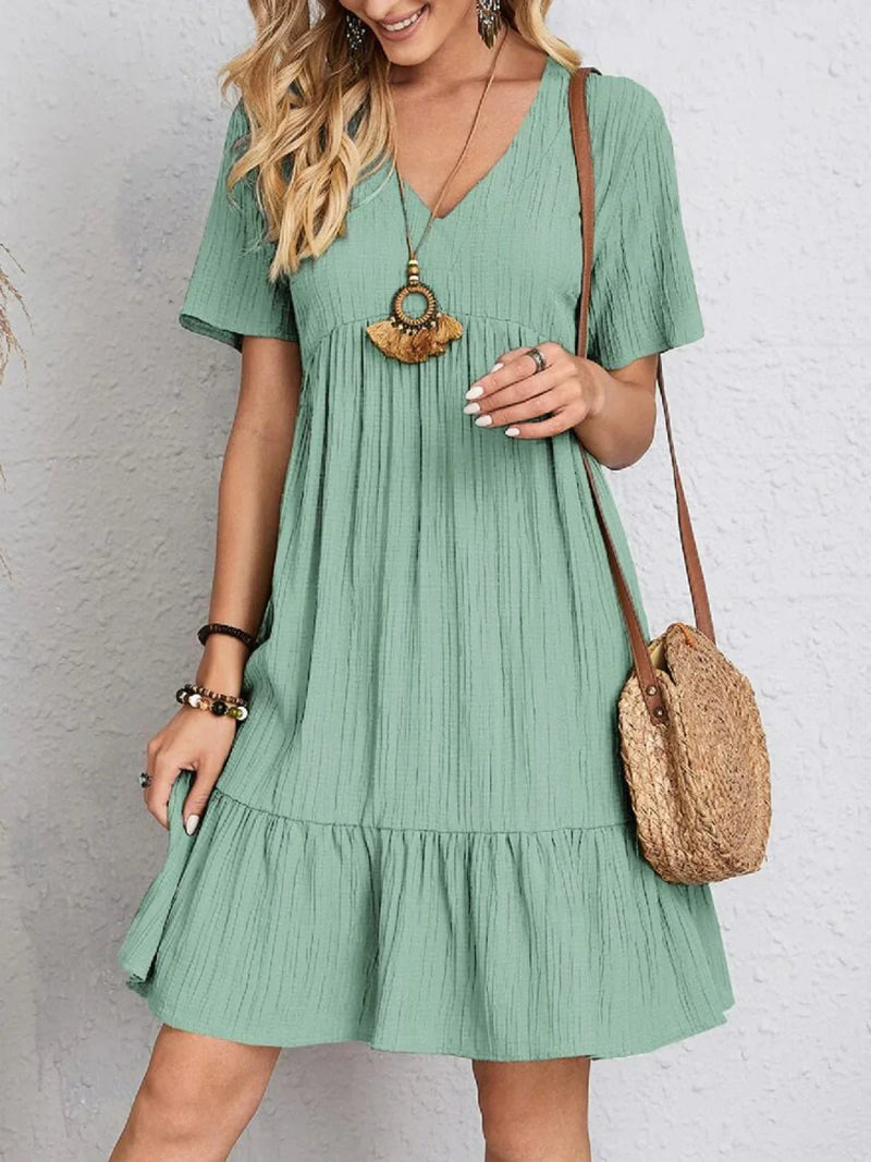 Beautifully Finished Dress in a Timeless Design