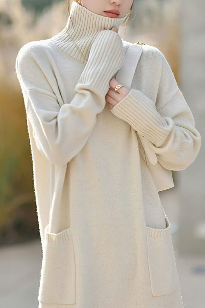 Effortlessly Elegant Sweater with a Timeless Design