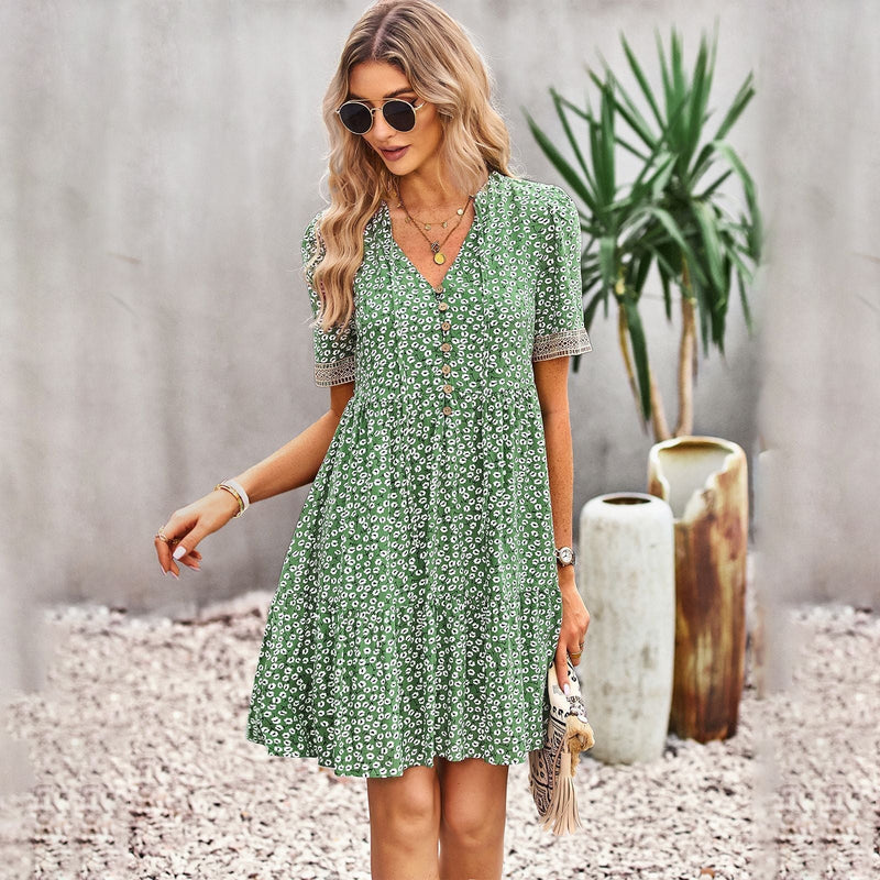 Well Tailored Dress with a Graceful Silhouette