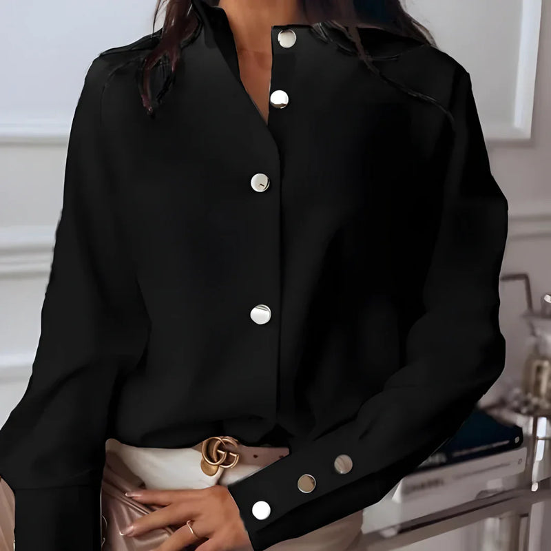 Well Tailored Blouse with a Graceful Silhouette