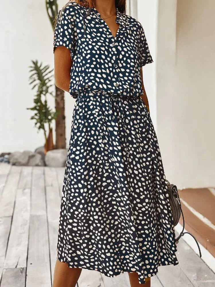 Effortlessly Elegant Garment with a Timeless Design
