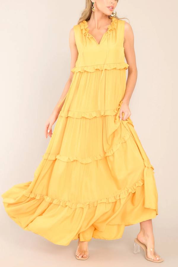 Well Tailored Dress with a Graceful Silhouette