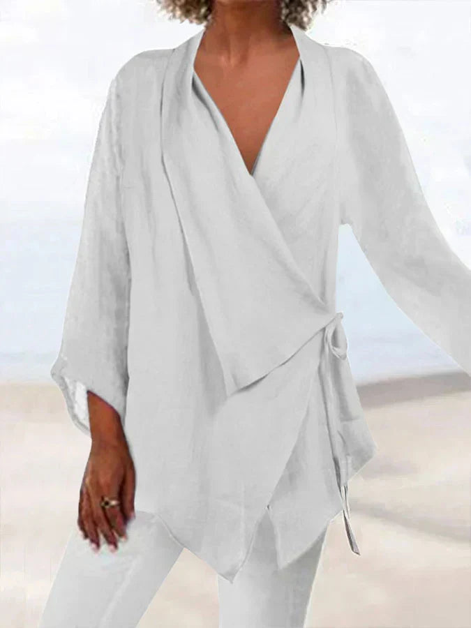 Sophisticated Blouse with a Clean Classic Look