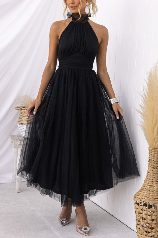 Sophisticated Dress with a Clean Classic Look