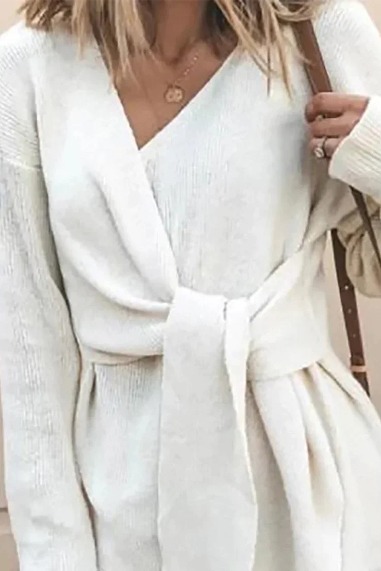 Sophisticated Blouse with a Clean Classic Look
