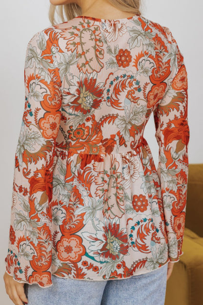 Classic Vintage Blouse with a Flattering Fit