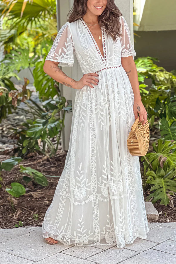 Sophisticated Dress with a Clean Classic Look