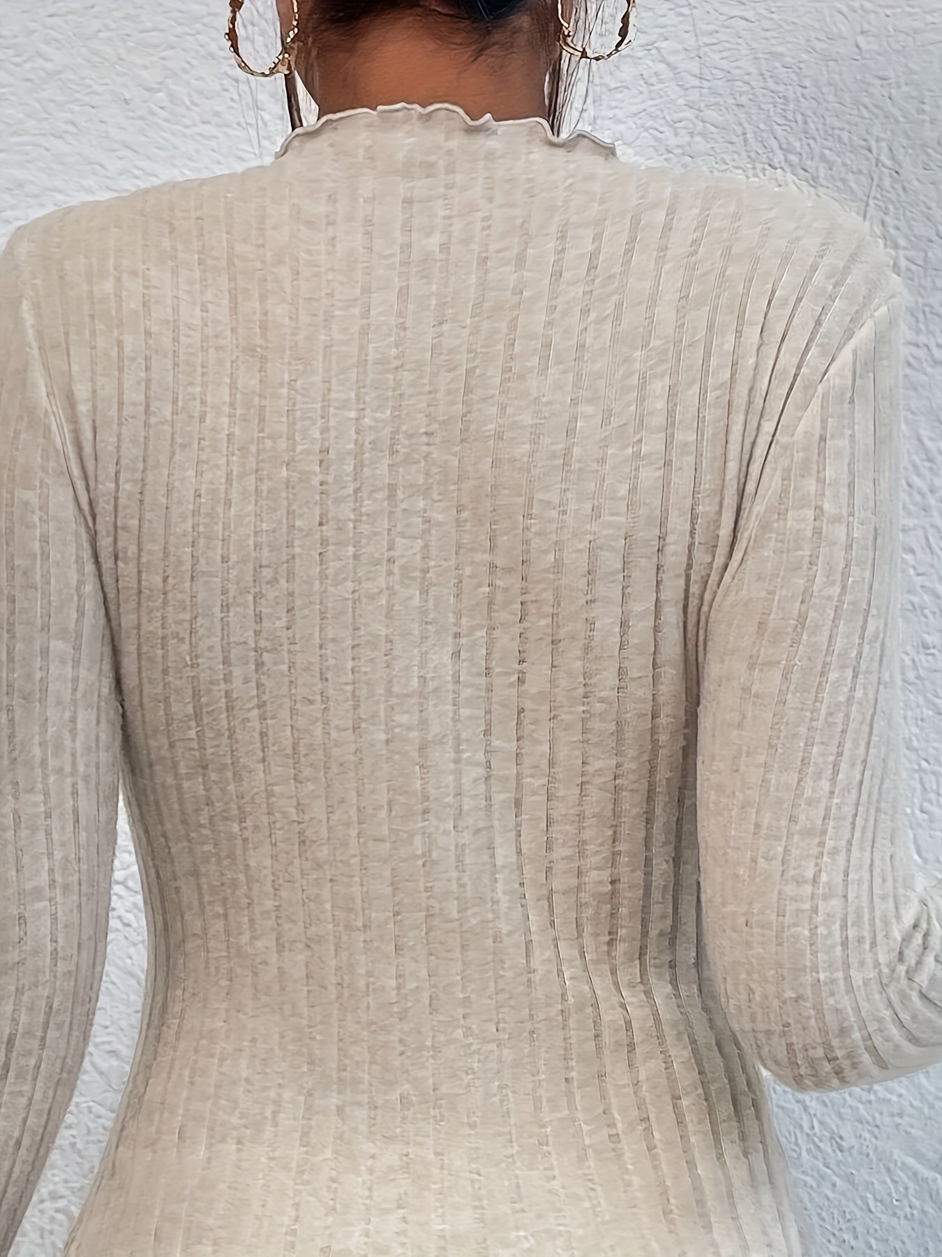 Well Tailored Shirt with a Graceful Silhouette