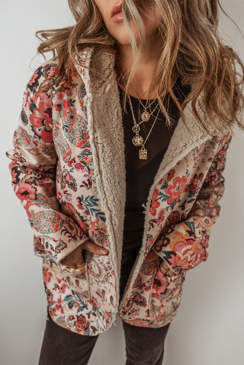 Effortlessly Elegant Jacket with a Timeless Design