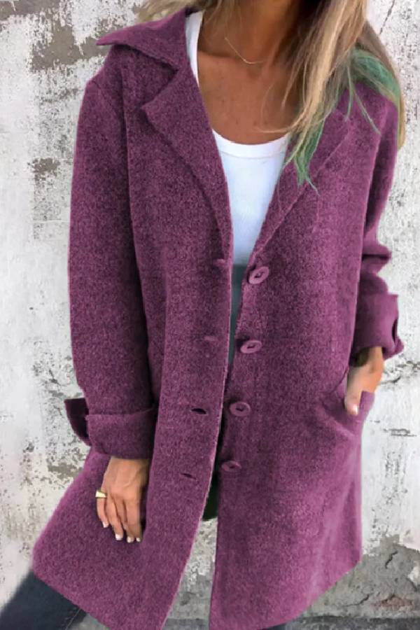 Effortlessly Elegant Coat with a Timeless Design