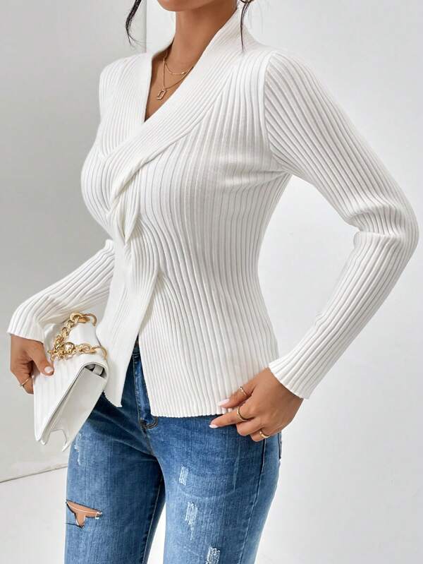 Sophisticated Garment with a Clean Classic Look