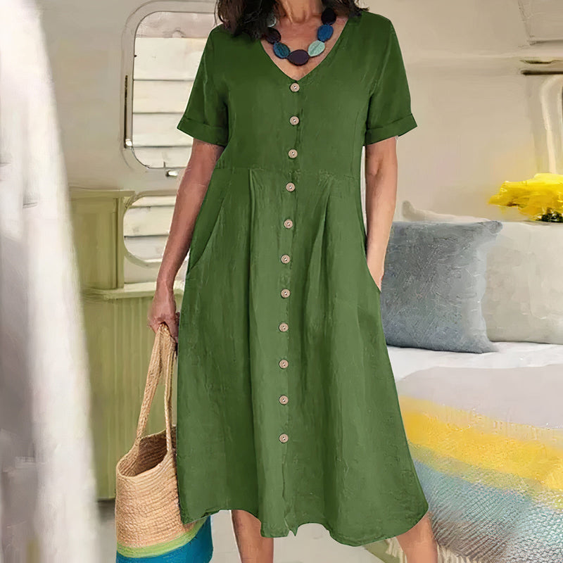 Well Tailored Dress with a Graceful Silhouette