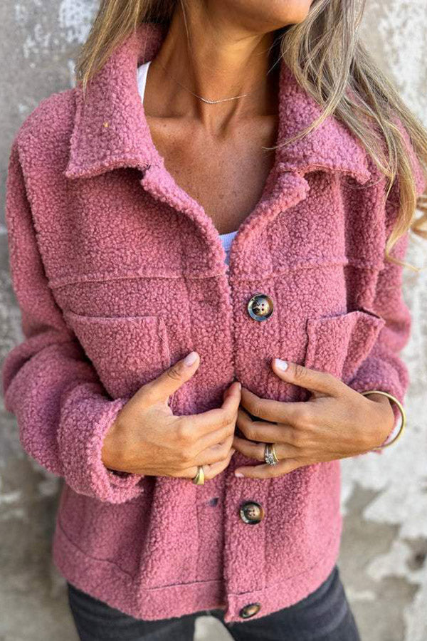 Well Tailored Coat with a Graceful Silhouette
