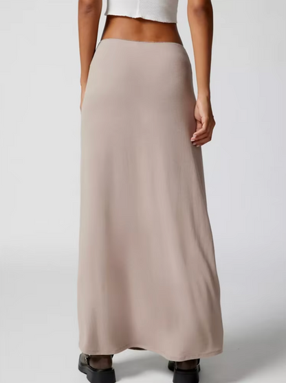 Well Tailored Garment with a Graceful Silhouette