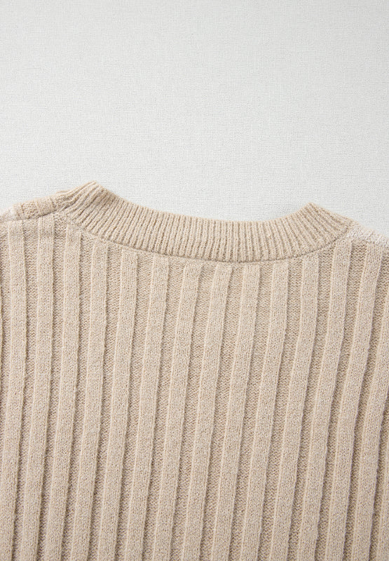 Effortlessly Elegant Sweater with a Timeless Design