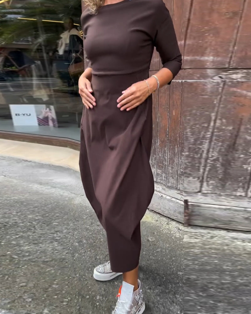 Sophisticated Dress with a Clean Classic Look