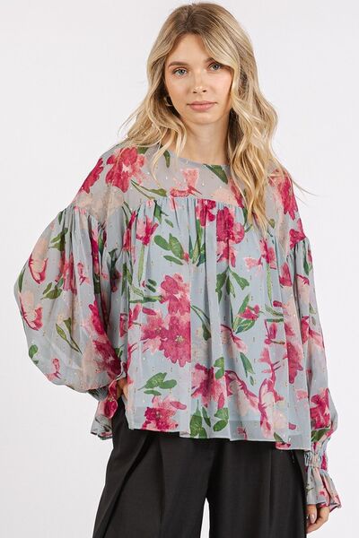 Well Tailored Blouse with a Graceful Silhouette