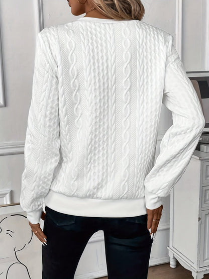 Well Tailored Pullover with a Graceful Silhouette