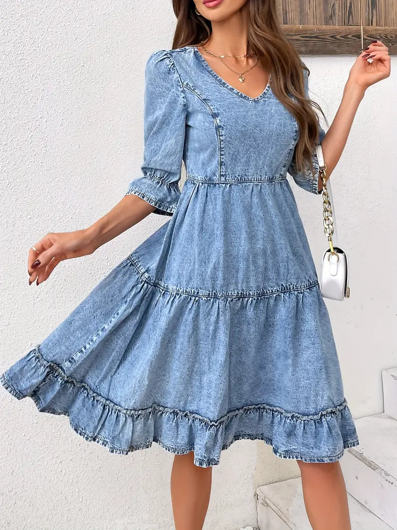 Well Tailored Dress with a Graceful Silhouette