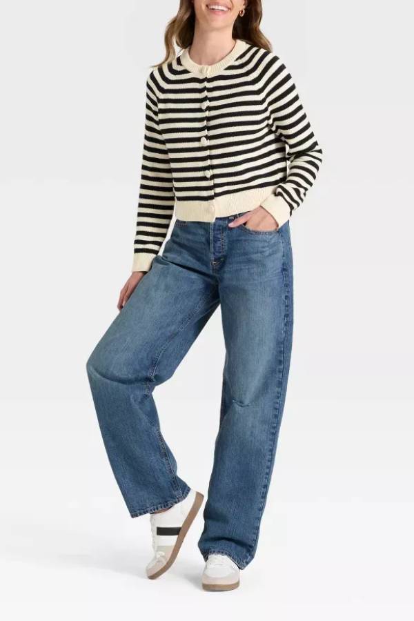 Gracefully Styled Cardigan for Any Occasion