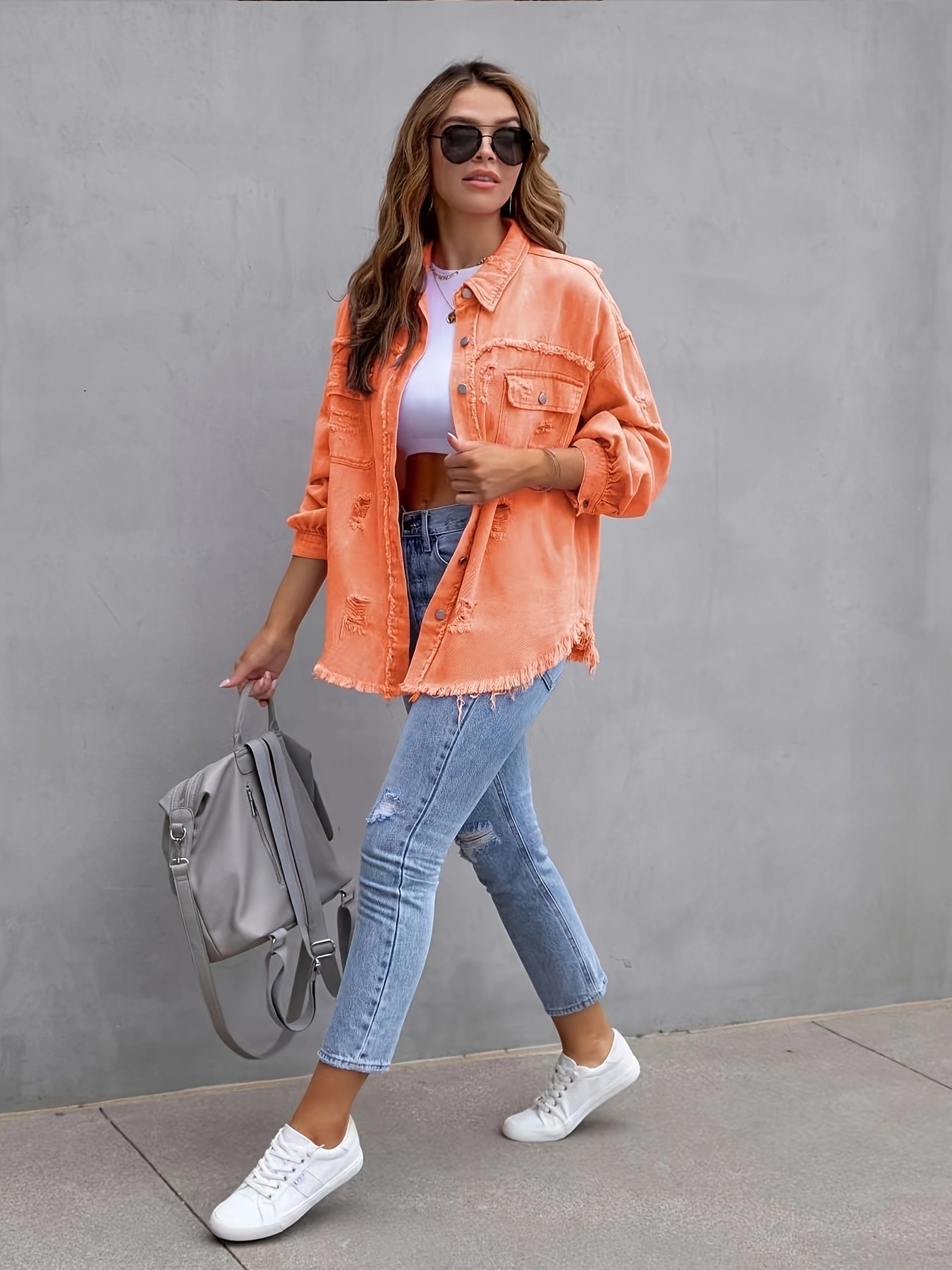 Well Tailored Jacket with a Graceful Silhouette