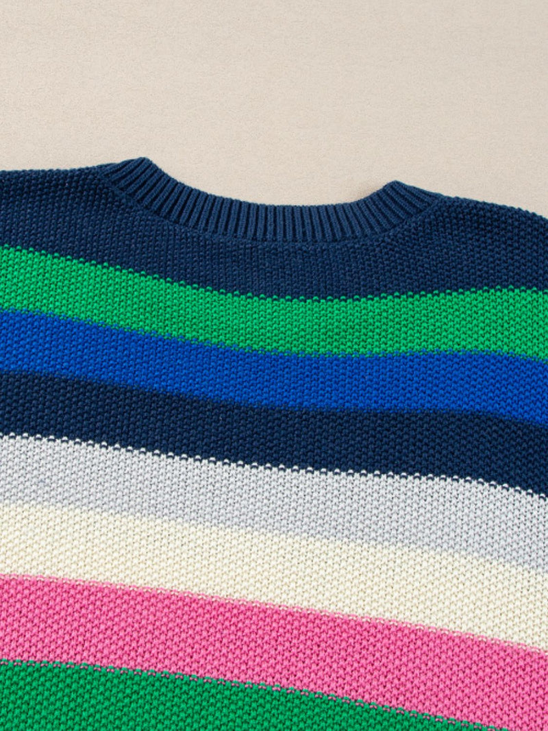 Well Tailored Sweater with a Graceful Silhouette