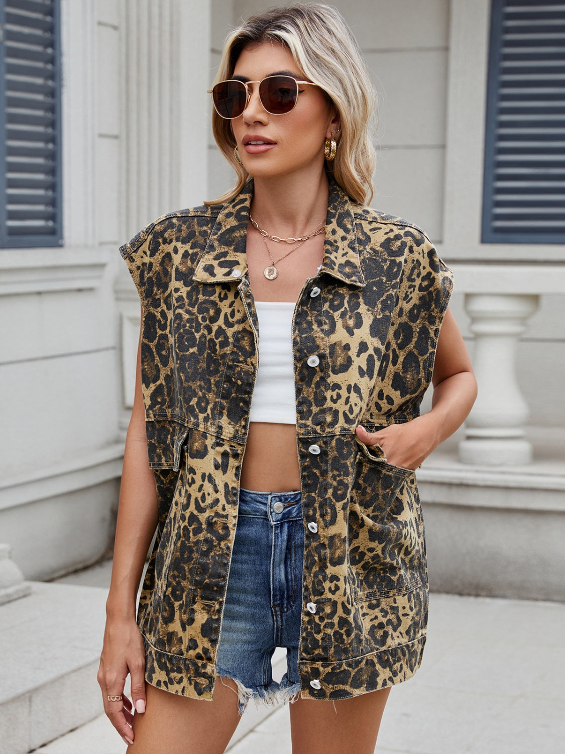 Sophisticated Garment with a Clean Classic Look