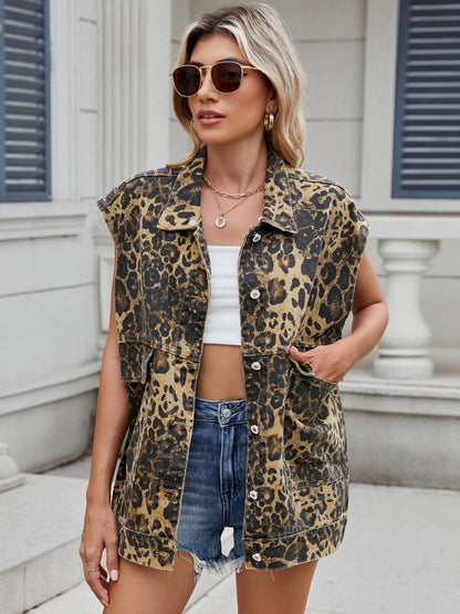 Sophisticated Garment with a Clean Classic Look