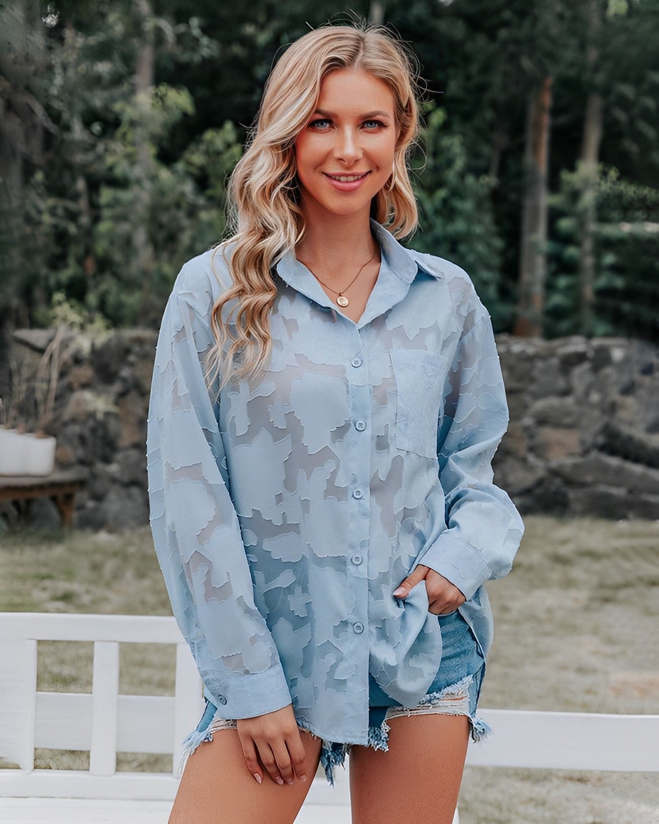 Beautifully Crafted Blouse in a Classic Style