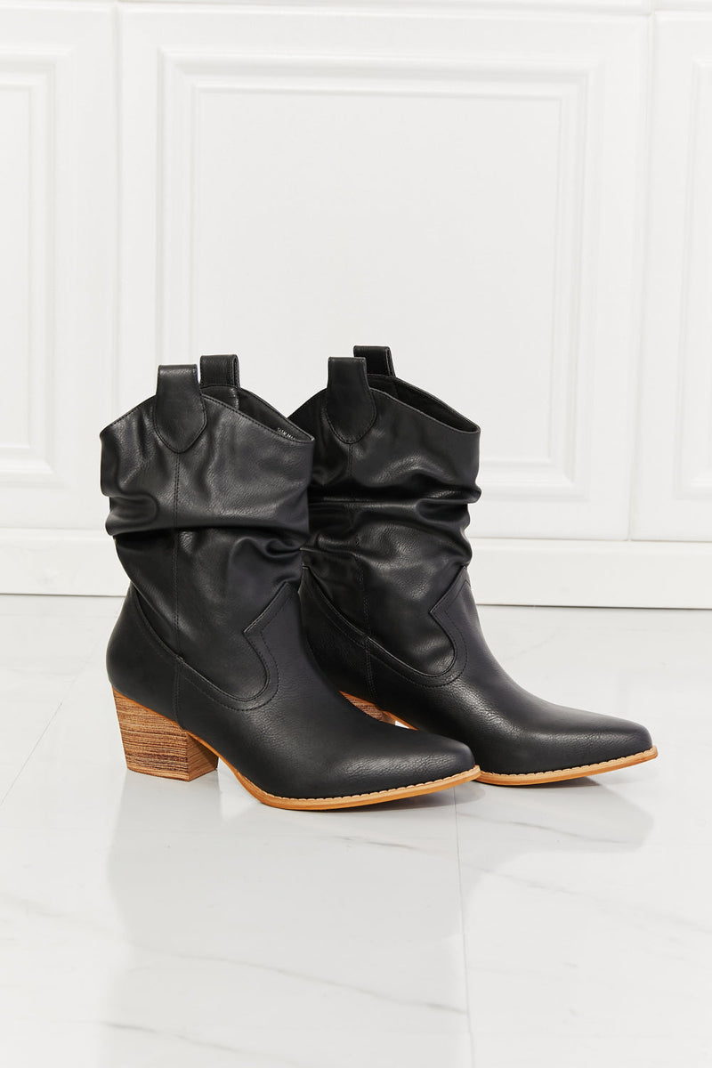 Graceful Orthopedic Boots for Modern Look