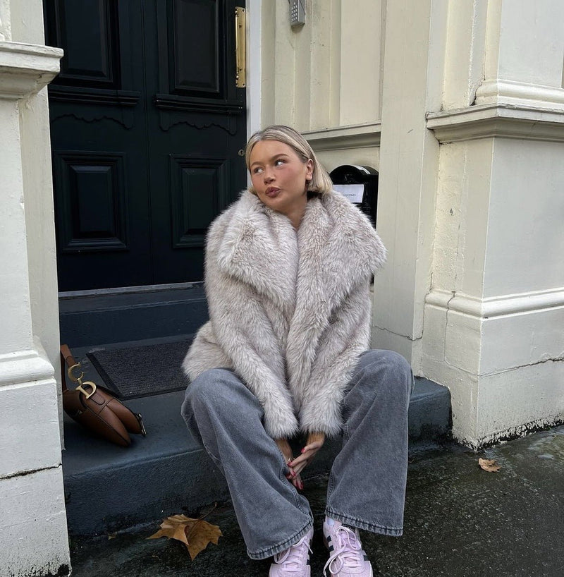 Polished Coat with an Effortless Classic Look