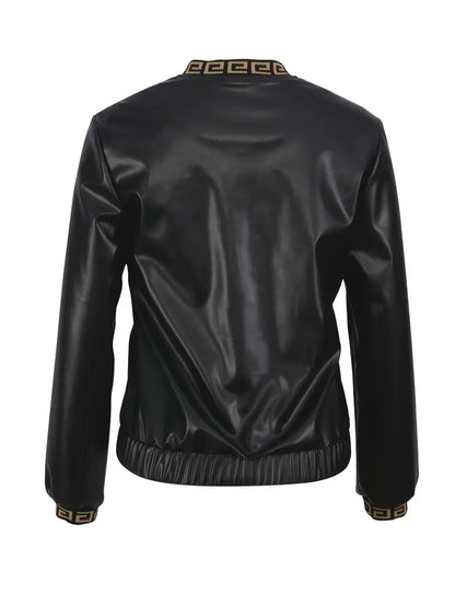 Effortlessly Elegant Jacket with a Timeless Design