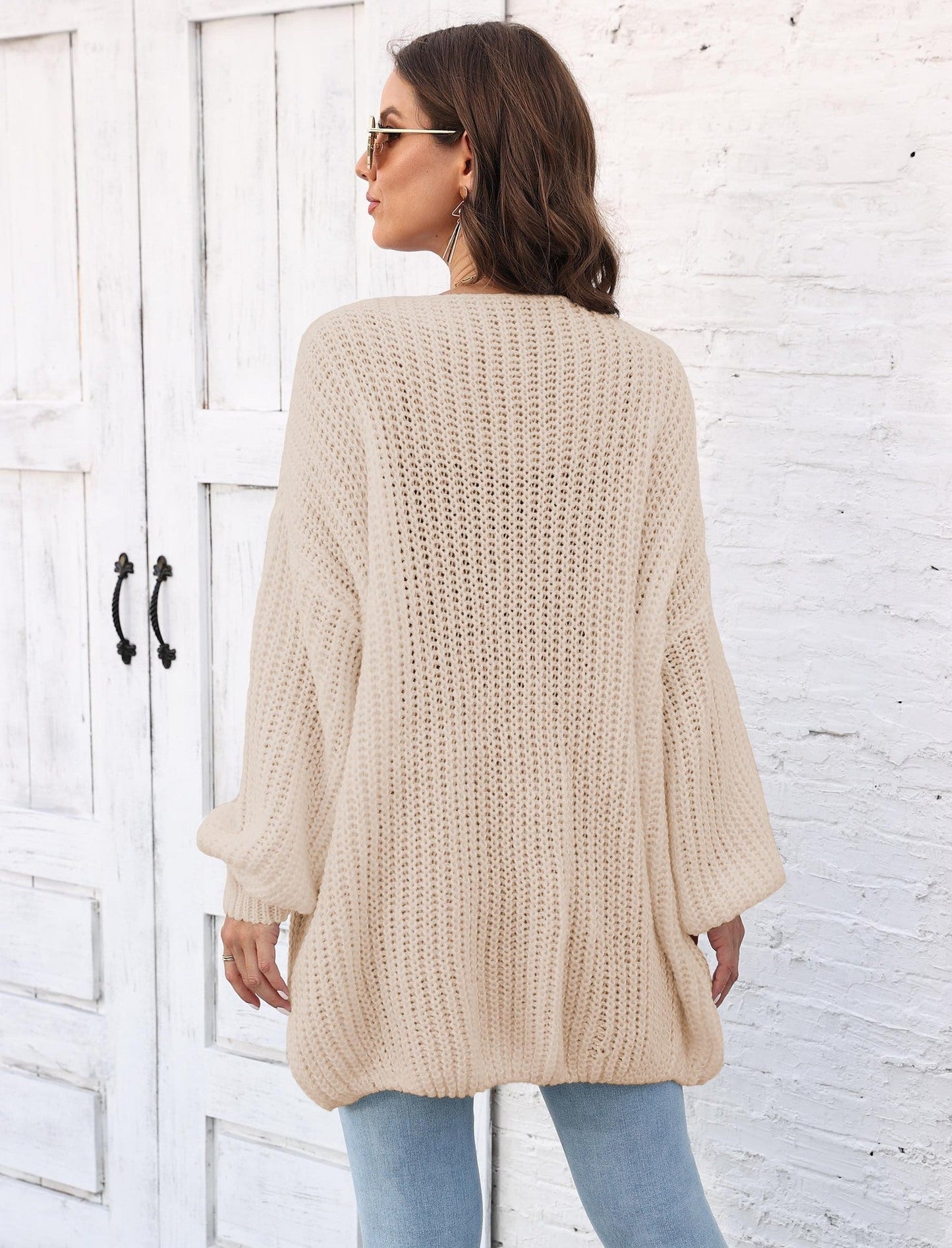 Effortlessly Elegant Cardigan with a Timeless Design